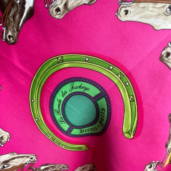 Hermès La Ronde Des Jockeys Silk Scarf. - Picture 4 of 16